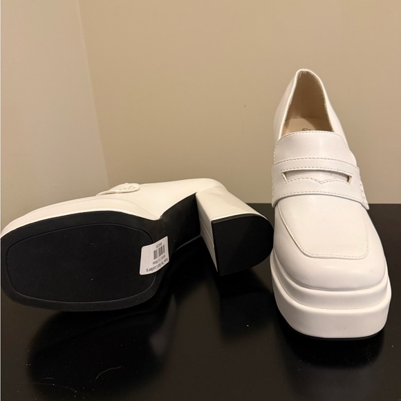 Qupid White Platform Block Heel Loafers - Picture 4 of 4
